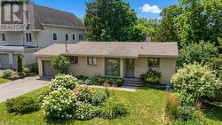 2558 MINDEMOYA ROAD  Mississauga, ON L5C 2R2