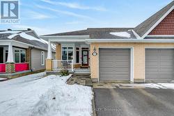 98 KAYENTA STREET  Ottawa, ON K2S 2K9