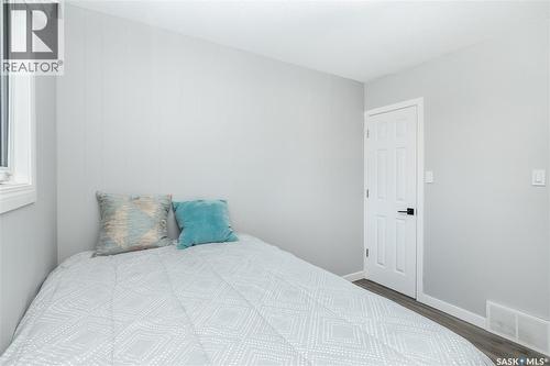 1313 Elevator Road, Saskatoon, SK - Indoor Photo Showing Bedroom