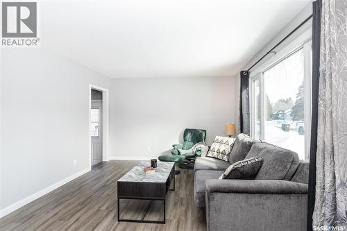 1313 Elevator Road, Saskatoon, SK - Indoor Photo Showing Living Room