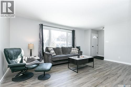 1313 Elevator Road, Saskatoon, SK - Indoor Photo Showing Living Room