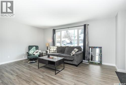 1313 Elevator Road, Saskatoon, SK - Indoor Photo Showing Living Room