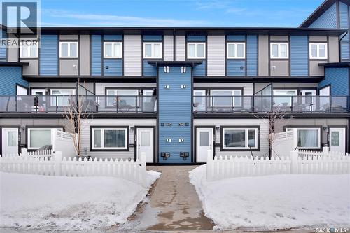 256 250 Akhtar Bend, Saskatoon, SK - Outdoor With Facade
