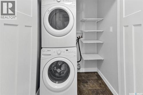 256 250 Akhtar Bend, Saskatoon, SK - Indoor Photo Showing Laundry Room