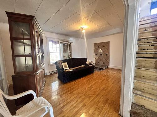 5 Pent Lane, Hebron, NS 