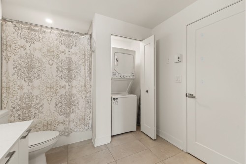 Bathroom - 409-64 Boul. De Lucerne, Gatineau (Aylmer), QC - Indoor Photo Showing Laundry Room