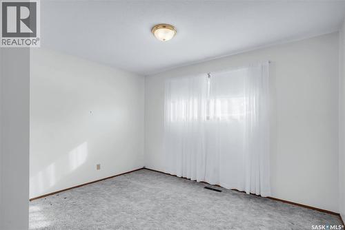 90 Bence Crescent, Saskatoon, SK - Indoor Photo Showing Other Room