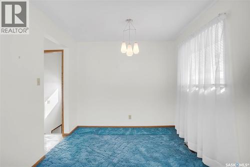 90 Bence Crescent, Saskatoon, SK - Indoor Photo Showing Other Room