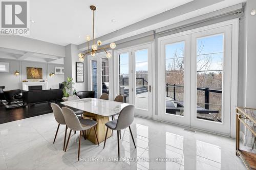 122 Burns Boulevard, King, ON - Indoor Photo Showing Dining Room