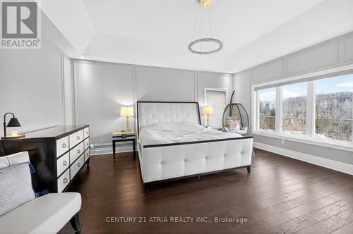 122 Burns Boulevard, King, ON - Indoor Photo Showing Bedroom