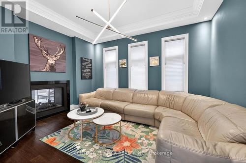 122 Burns Boulevard, King, ON - Indoor Photo Showing Living Room With Fireplace