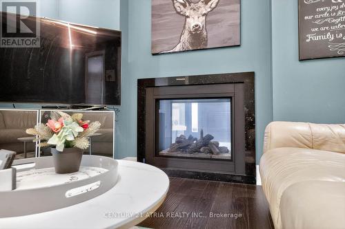 122 Burns Boulevard, King, ON - Indoor With Fireplace