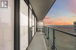 2005 - 95 ONEIDA CRESCENT Richmond Hill, ON L4B 0H5