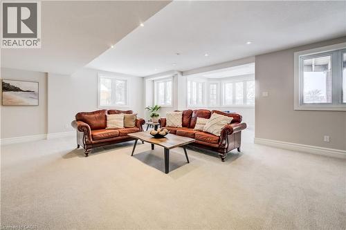 38 Deer Ridge Crescent, Kitchener, ON - Indoor Photo Showing Living Room