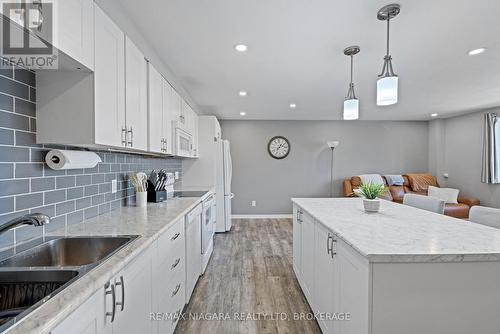 308 - 198 Scott Street, St. Catharines (Fairview), ON - Indoor Photo Showing Kitchen With Upgraded Kitchen