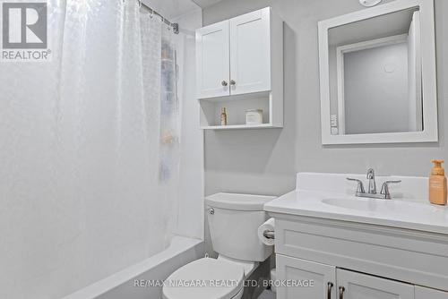 308 - 198 Scott Street, St. Catharines (Fairview), ON - Indoor Photo Showing Bathroom