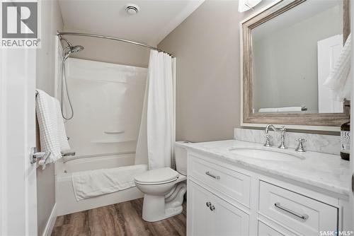 504 Snead Lane, Warman, SK - Indoor Photo Showing Bathroom