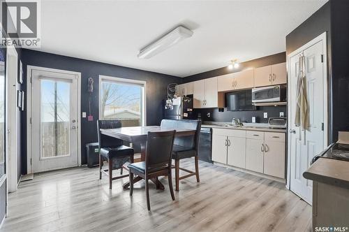 3 802 K Avenue N, Saskatoon, SK - Indoor