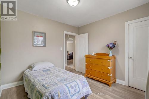 165 Rosewood Road, Hamilton, ON - Indoor Photo Showing Bedroom