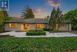 108 LLOYMINN AVENUE  Hamilton, ON L9G 1H6