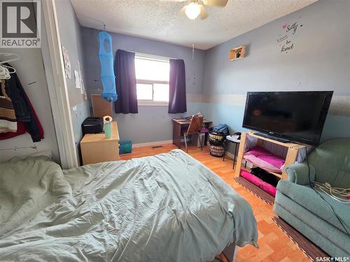 520 Dennis Street, Herbert, SK - Indoor Photo Showing Bedroom