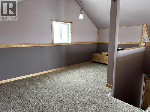 Bell Acreage, Benson Rm No. 35, SK - Indoor