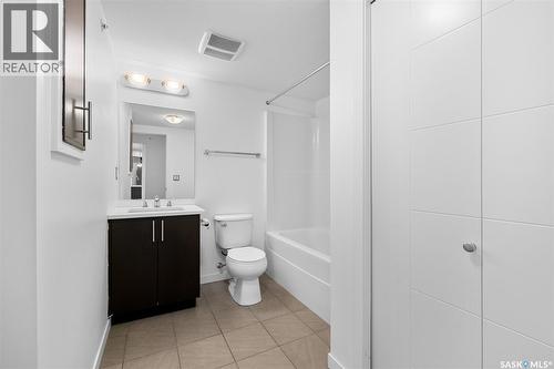 1414 5500 Mitchinson Way, Regina, SK - Indoor Photo Showing Bathroom