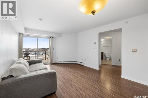 1414 5500 Mitchinson Way, Regina, SK - Indoor Photo Showing Living Room