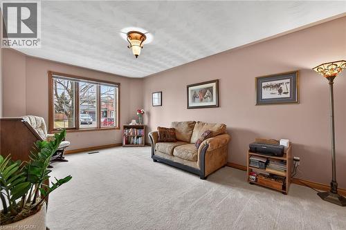 60 Highland Boulevard, Caledonia, ON - Indoor