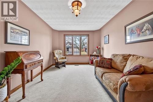 60 Highland Boulevard, Caledonia, ON - Indoor Photo Showing Living Room