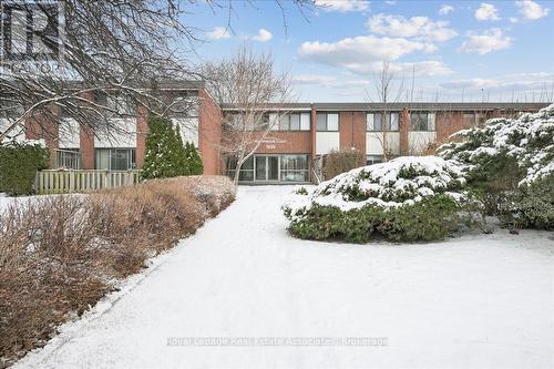 17 - 1230 GRIPSHOLM ROAD  Mississauga, ON L4Y 2G9