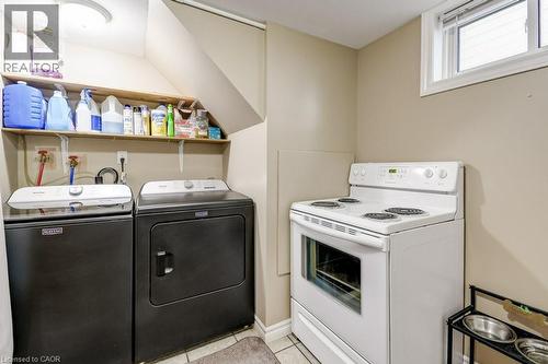 624 Brighton Avenue, Hamilton, ON - Indoor Photo Showing Laundry Room