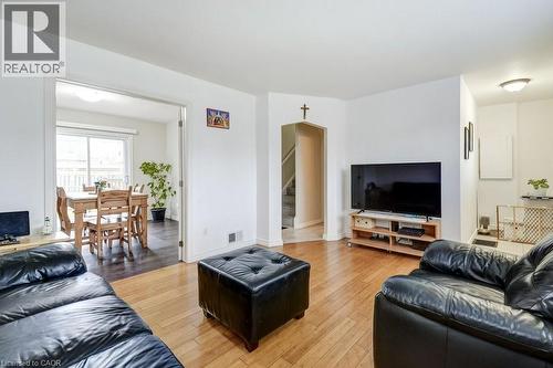 624 Brighton Avenue, Hamilton, ON - Indoor Photo Showing Living Room
