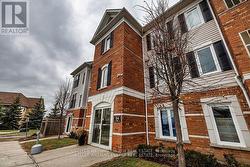 204 - 94 ASPEN SPRINGS DRIVE Clarington (Bowmanville), ON L1C 5N4