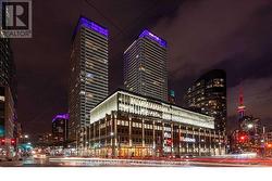 709 - 19 BATHURST STREET Toronto, ON M5V 0N2