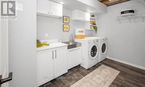 3140 Edgar Avenue, Burlington, ON - Indoor Photo Showing Laundry Room
