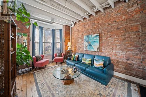 215 Ferguson Avenue S, Hamilton, ON - Indoor