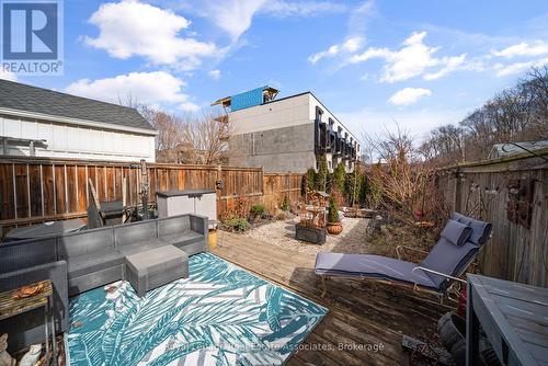 215 Ferguson Avenue S, Hamilton, ON - Outdoor