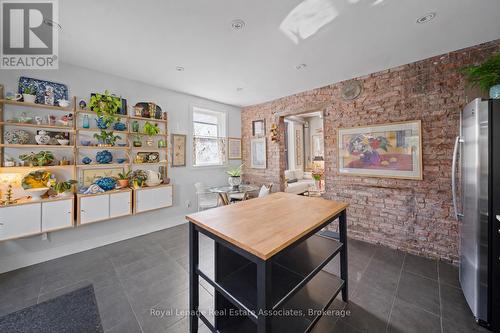 215 Ferguson Avenue S, Hamilton, ON - Indoor