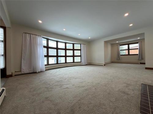 11 Meadowlark Place, Winnipeg, MB - Indoor Photo Showing Other Room