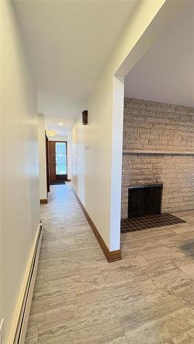 11 Meadowlark Place, Winnipeg, MB - Indoor Photo Showing Other Room