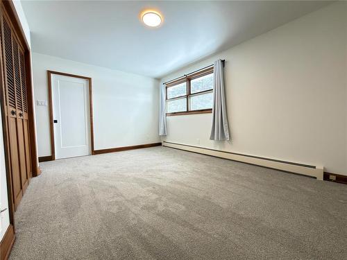11 Meadowlark Place, Winnipeg, MB - Indoor Photo Showing Other Room