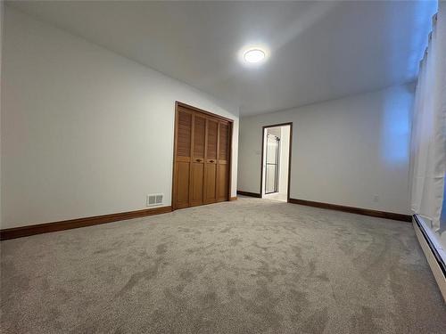 11 Meadowlark Place, Winnipeg, MB - Indoor Photo Showing Other Room