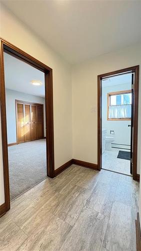 11 Meadowlark Place, Winnipeg, MB - Indoor Photo Showing Other Room