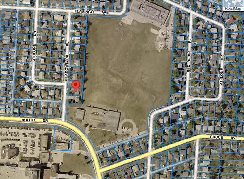 11 Meadowlark Place, Winnipeg, MB - Indoor With Storage