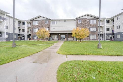 313 8 Brighton Lane  Steinbach, MB R5G 0X6