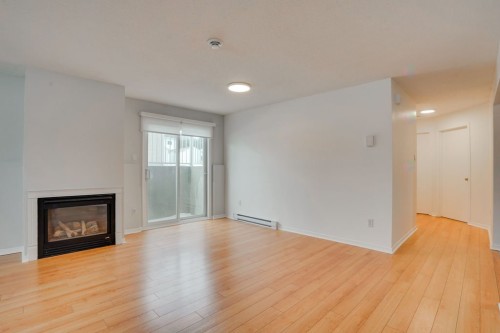 Dining Room - 1-292 Rue De L'Atmosphère, Gatineau (Aylmer), QC - Indoor Photo Showing Living Room With Fireplace