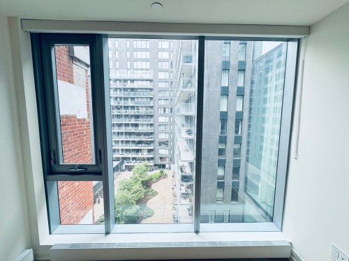 View - 810-360 Rue Mayor, Montréal (Ville-Marie), QC - Indoor Photo Showing Other Room