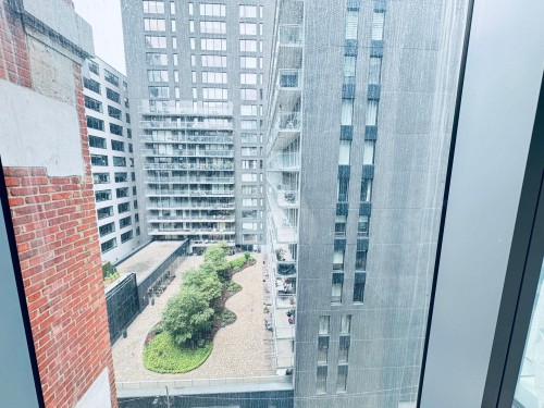 View - 810-360 Rue Mayor, Montréal (Ville-Marie), QC -  Photo Showing Bathroom