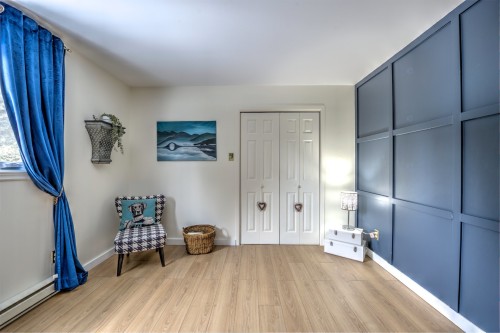 Chambre à coucher - 116 Av. De La Vallée, Saint-Sauveur, QC - Indoor Photo Showing Other Room